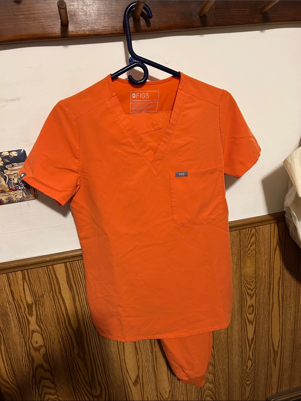Figs Women’s V-Neck Short Sleeve Scrub Top in Bright Orange